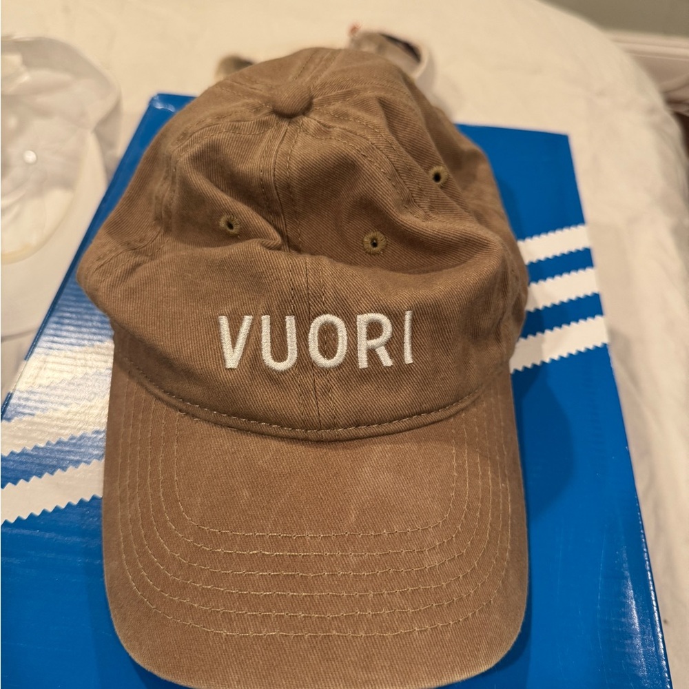 Vuori Brown hat